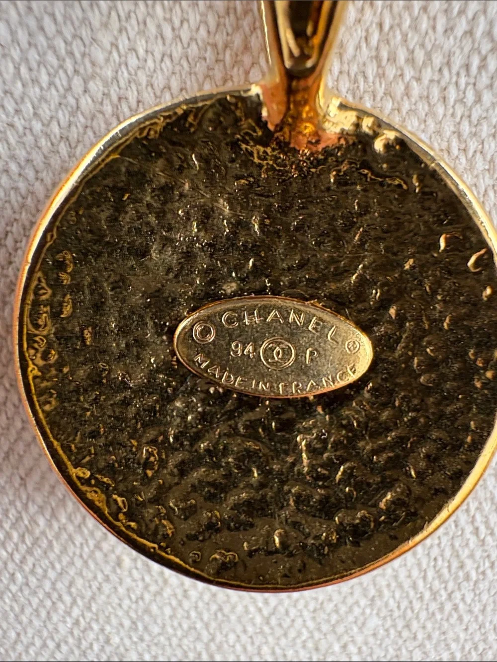 CHANEL 24k Gold-Tone Interlocking Circle Pendant Necklace - Women Jewelry